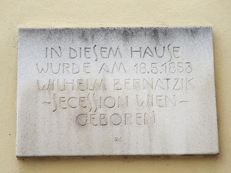 Hauptplatz - Wilhelm Bernatzik-Gedenktafel