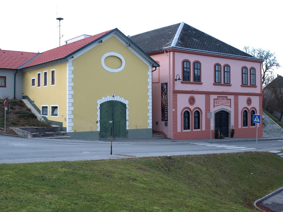 Oed-Oehling - Ehemaliger Gast-und Meierhof