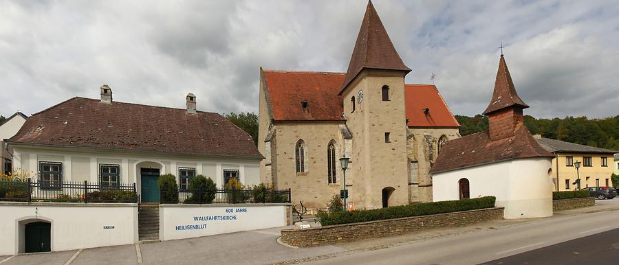 Raxendorf - Pfarrhof, Kath. Pfarrkirche und Ursprungskapelle