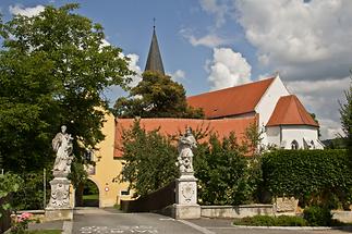 Stift St. Bernhard