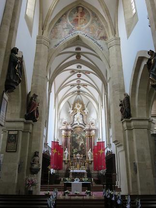 Dom, Altar