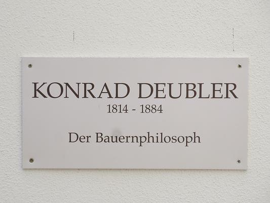 Konrad Deubler-Gedenktafel, Heimat- und Landlermuseum