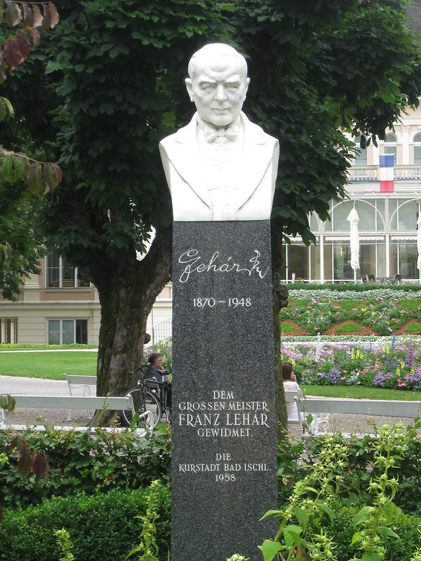 Kurpark, Franz Lehar-Denkmal