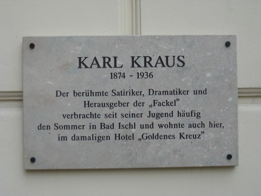 Kreuzplatz 7, Karl Kraus-Gedenktafel