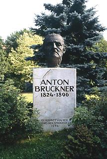 Anton Bruckner-Denkmal