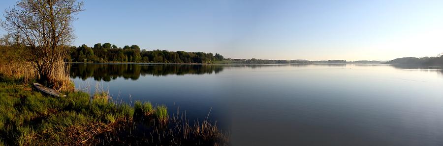 Lochen - Grabensee Südufer, Foto: Freieck stitched by Marku1988. Aus: WikiCommons 