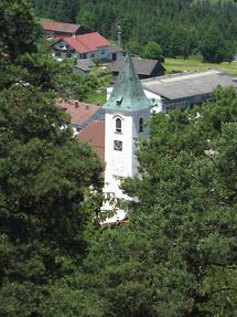 Blick auf den Kirchturm