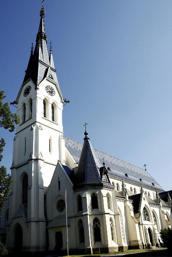 Kath. Pfarrkirche | Traun | Oberösterreich | Bilder im Austria-Forum