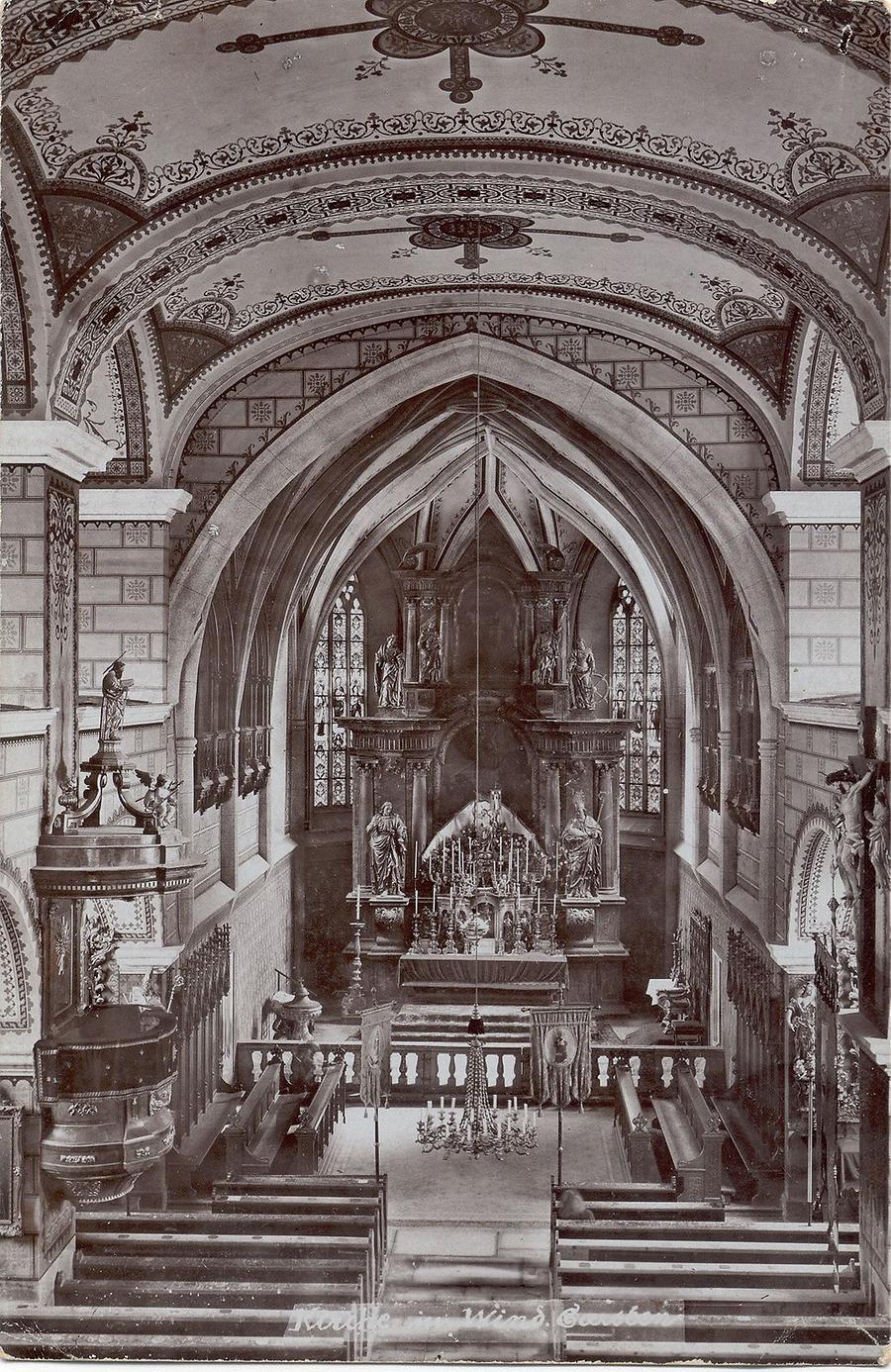 Kirche innen. Foto aus dem Jahr 1890. Vom Heimatverein freundlicher Weise zur Verfügung gestellt.