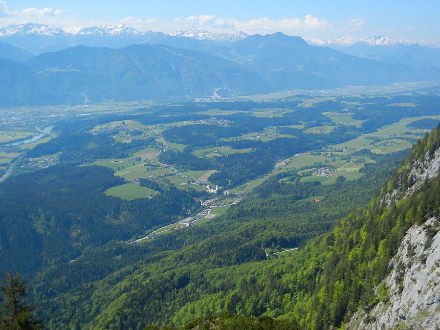 Der Bergrücken des Angerberg im Inntal, von Norden aus gesehen.