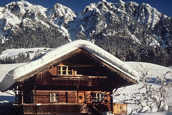 Ellmau - Bauernhaus vorm Wilden Kaiser