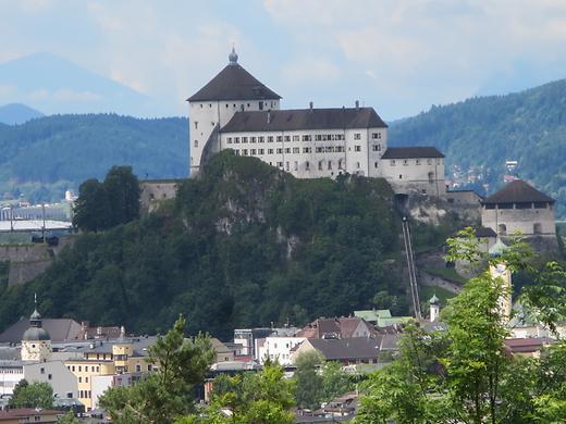 Blick von der Theaterhütte auf die Festung Kufstein