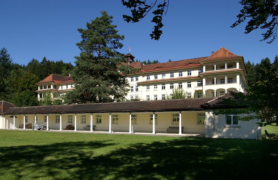 ehemals Lungen-Fachabteilung des LKH Feldkirch aus 1917/21, Von: F. Böhringer. Aus: WikiCommons 