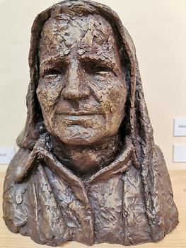 Plastik Kopf der Mutter von Franz Weiss
