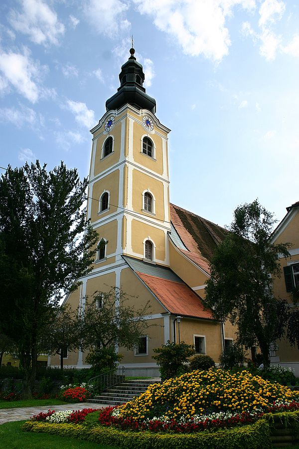 Pfarrkirche Hl. Margaretha, Foto: Steindy. Aus: Wikicommons 