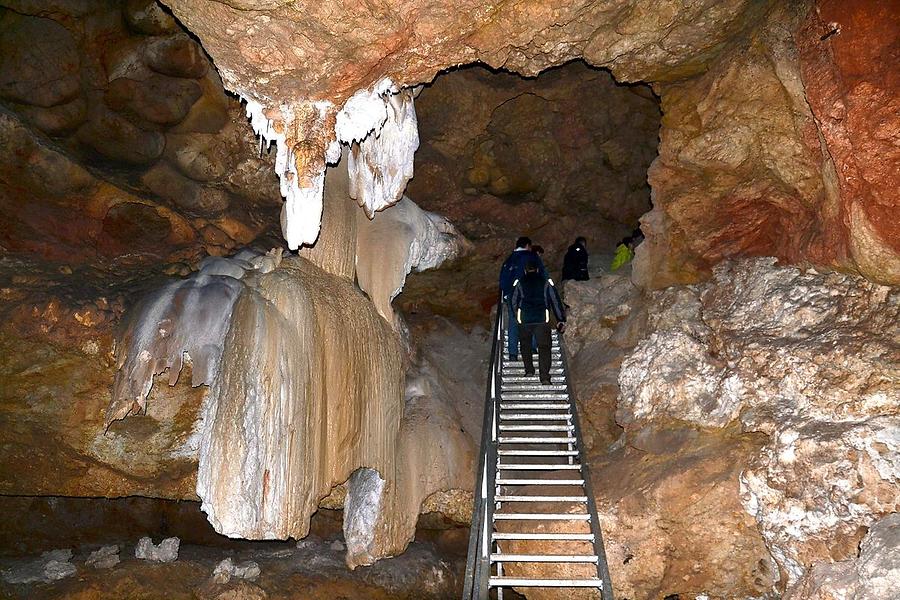 Kraushöhle in der Nothklamm, die einzige Gipskristall-Höhle Europas