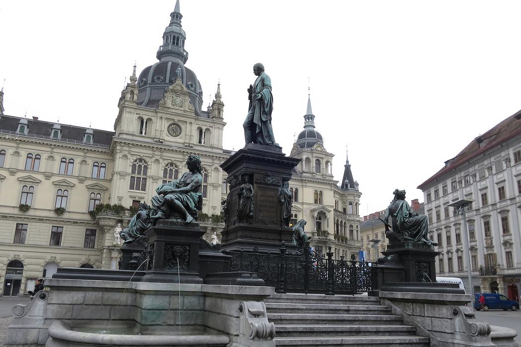 Graz Hauptplatz, Erzherzog Johann Brunnen