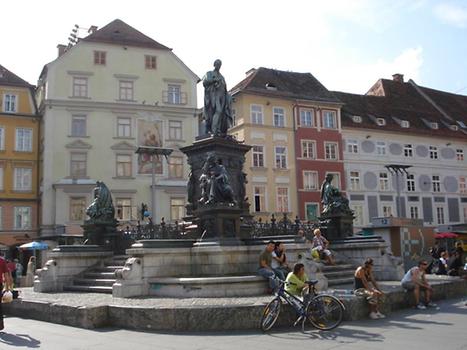 Graz, Hauptplatz, Erzherzog Johann Brunnen