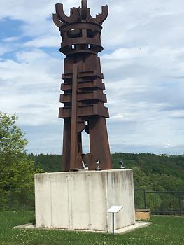 Burgberg - Kunststraße, 'Häuptling König' von Gerhard Moswitzer, 2013