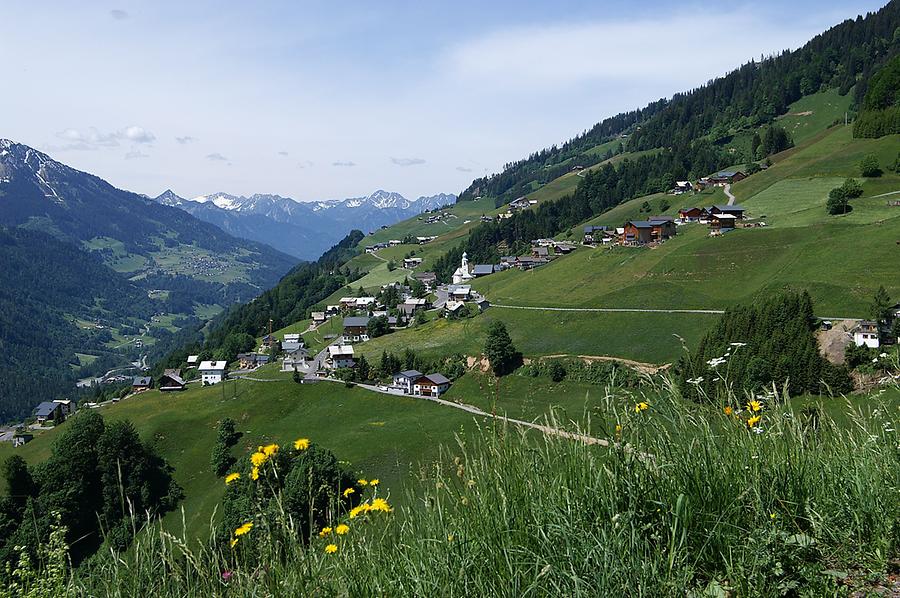 Blick auf den Ort Fontanella Vorarlberg Bilder im AustriaForum