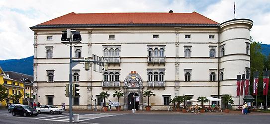 Schloss Porcia, Foto: Hans Peter Schaefer. Aus: WikiCommons unter CC 