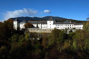 Schloss und Kloster Wernberg., Foto: Johann Jaritz. Aus: Wikicommons unter CC 