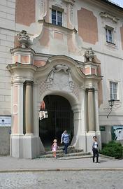 Schloss Lamberg, Hauptportal, Foto: Christoph Waghubinger (Lewenstein). Aus: WikiCommons 