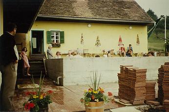 Im Hof eines alten Bauernhauses wurde 1978 das 'Schaffelbad' eröffnet