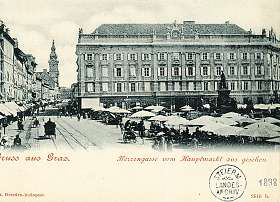 Rathaus wurde zu einem klassizistischen Stadtpalais