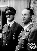 Hitler neben Gauleiter Uiberreither