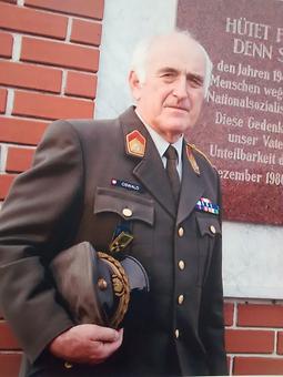 Oberst i.R. Manfred Oswald
