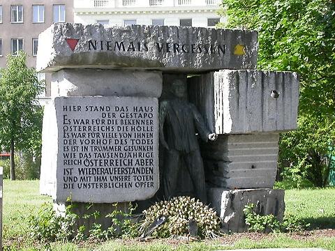 Denkmal für die Opfer des Faschismus - Bild zum Vergrößern anklicken © P. Diem