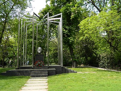 Renner-Denkmal Ecke Ring Stadiongasse