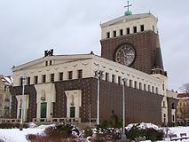 Herz-Jesu-Kirche Prag Frontalansicht