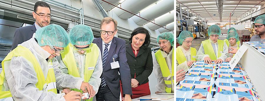 Peter Szabó (A&R) mit Landesrat Christian Buchmann, Elisabeth Meixner (Landeschulrat) und Schülern der NMSWebling. Rechts: ein früherer A&R Besuch des BRG Klusemann