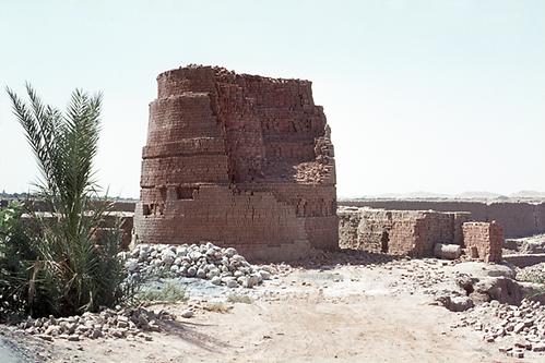 Ziegelmeiler an der Piste zwischen Iranschahr und Bampur