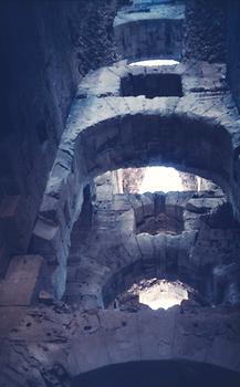 Blick in die Konstruktion des großen Amphitheaters von El Djem.