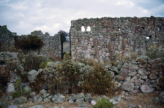 Three-storey palace ruines, 4000 m above sea level.