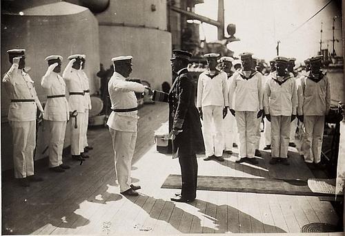 An Bord der Viribus Unitis: Kaiser Karl I. beim Besuch der Marineeinheiten in Pola
