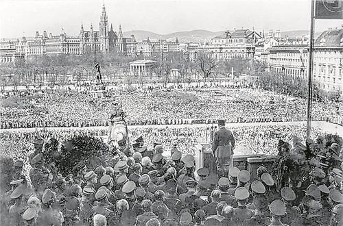 Hitlers Rede am 15. März 1938 auf dem Wiener Heldenplatz