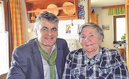 Autor Rudolf Leo mit der 84-jährigen Susanne Pinn