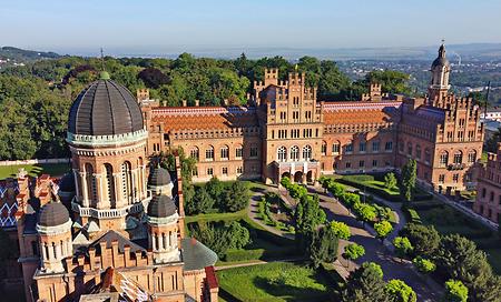 Die Franz-Josephs-Universität in Czernowitz (Hauptgebäude).