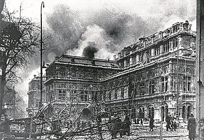 Wiener Staatsoper, der Philippshof, die Albertina, der Messepalast, das Burgtheater und andere Bauten der Ringstraße wurden zerstört