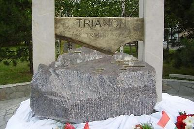 Trianon, Name des Schlosses in Versailles, wo die Friedensverträge 1920 'diktiert' wurden, ist der zentrale Erinnerungsort im nationalen Gedächtnis der Ungarn