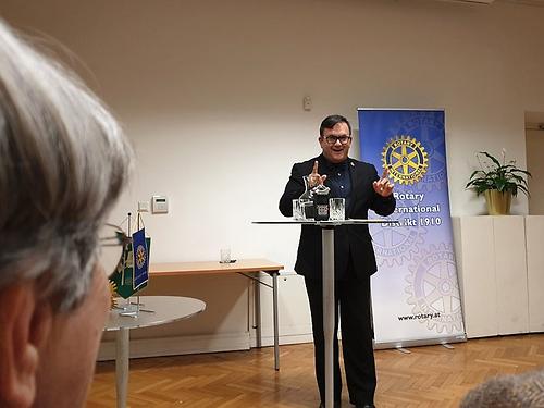 Davidi Hermelin als Vortragender in Gleisdorf. (Foto: Martin Krusche)