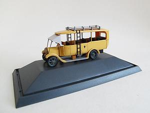 Flottenfahrzeug: Der Postbus ET 13 (Einheitstyp von 1913) wurde nach vorgegebenen Spezifikationen aus Komponenten von verschiedenen Automobilproduzenten Österreichs assembliert (Miniatur im Maßstab 1:87) – (Foto: Martin Krusche)