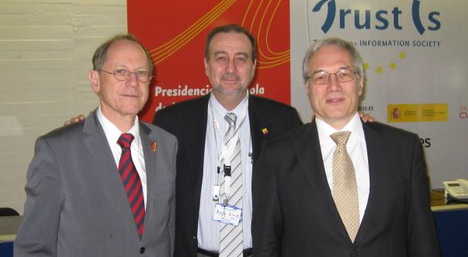 F. Garcia-Moran (Generaldirektor DIGIT), U. Helmbrecht (Executive Director ENISA), R.Posch