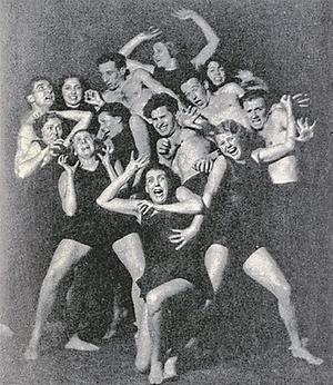 'Bewegungsgruppe: Angst'. Inszenierung von Sascha Leontjew, Wien 1935.