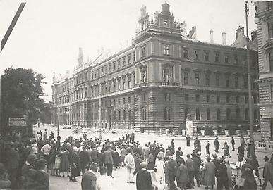 15. Juli 1927 vor dem Justizpalast