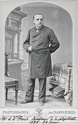 Der Neurologe Jean-Martin Charcot, ein Lehrer Freuds. Die Karte trägt eine Widmung Charcots an Freud.